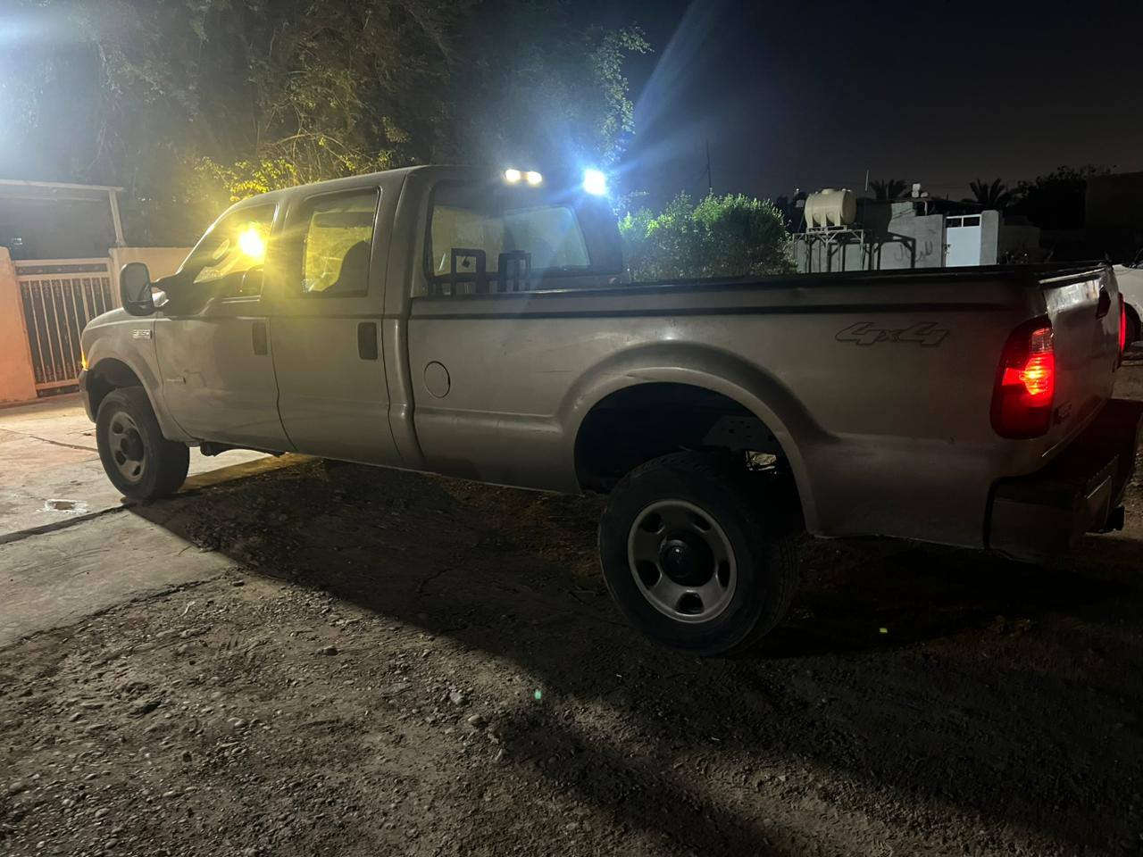السلام عليكم
فورد F350 مديل 2007 متؤم رقم وسنويه دهوك حمل 

رقم الماني 

سيارة جاهزه من كلشي محرك كاز V8

سيارة ماناقصها اي شي تخم تاير صدر جديد كير محرك كلشي شغال 

السعر 65 

والجنايه يعرفون هاي السياره شنو
***********
