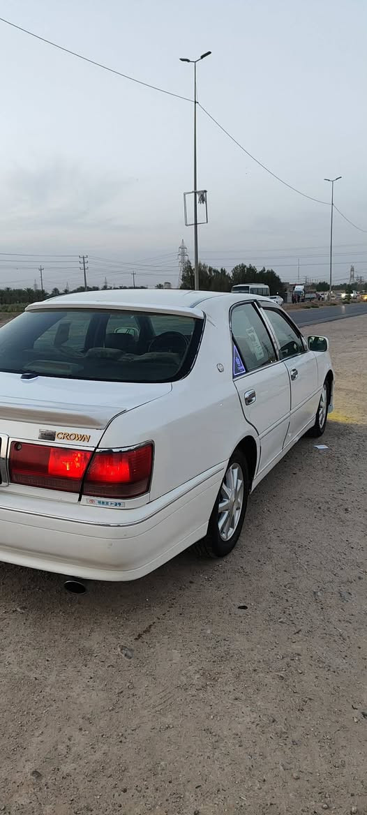 السلام عليكم 
ملكه 2002 اصل اثلت 3دكم
قرار 48 سياره جديده معناا الكلمه 
بسمي سنويه لل 31 هزه جديده 
كفاله نقل وكص وضربه قويه اصل فتحه برده خلفيه تحكم سترين مري شفط دبل شاشه كرستال اصل اربع كشنات كهرباء
لايت كرستال متحرك زنون عالي ناصي 
مكانه ديوانيه 
السعر 130  
التواصل الاتصال عل رقم 
‏‪0782 369 6609‬‏
