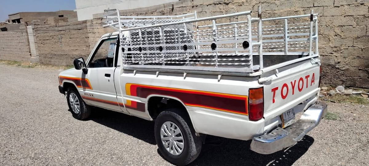 سلام عليكم للبيع بي كاب موديل 85 رقم صلاح الدين مشروع وطني تاني يوم تحويل شرط تحويل وغرامة  كير مكينه شرط صدر دبلات جديد اربع تيرات جديد كهربائيات كامل سياره مابي اي نقص سياره بيه تبريد بدون خياس بدون ضربه سعر 36 شراي يخابر مكان طوز ماجاوب لا تعليق ولا خاص رقم هاتف ***********

