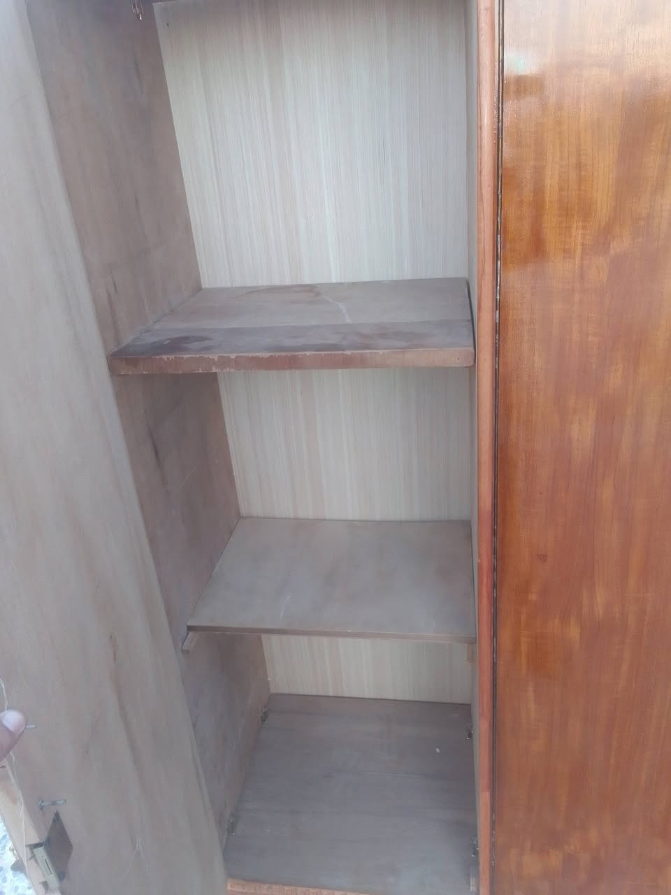 قنصور اربع ابواب شغل ثقيل حيل نضيف العنوان جانب الأيمن حي نجار ستفسار ***********,, ***********
