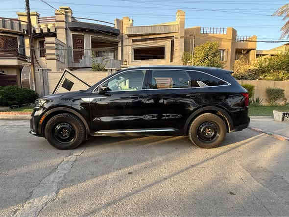 يالله 
السلام عليكم للبيع او مراوس كيا  سورنتو هايبرد
حادثه ربع جاملغ خلفي وقليل من قبق الجنطه
بدون دواخل بدون ايرباك صور الحادث بالمنشور
موديل 2023
مكينه 1600 توربو هايبرد مكينه طياره
تمشيك بالتفويله 800 كيلو
ماشيه 35 الف 
فول عدا البانوراما
شاشه كامره
كشنات كهرباء
كشنات تدفئه
كشنات جلد 
كشنات خلفيه منفصل VIP
تبريد 3 قطع
رادار امامي خلفي جانبي 
وضعيات قياده سبورت سمارت ايكو
وضعيات جبلي ثلجي رمال
كير ماوس
هندبريك كهرباء
بصمه ابواب
بصمه تشغيل
بصمه صندوق مع فتح الصندوق عند الاقتراب
تشغيل عن بعد
لد امامي خلفي
اشاير بالمري
فول تحكم ستيرن
شفتات بالستيرن
تدفئه بالستيرن
لد بالباب
زر تشغيل كامره
اوتو دم
سياقه ذاتيه
تحديد مسار
توقف ذاتي
اوتو هولد
مانع انحدار
شحن واير ليس
مخارج USB بالكشنات والخ…
السعر 227 وبيه مجال للطيبين 
الاستفسار *********** ابو حسن
مكان السياره بغداد حي تونس افاق عربيه بغداد
