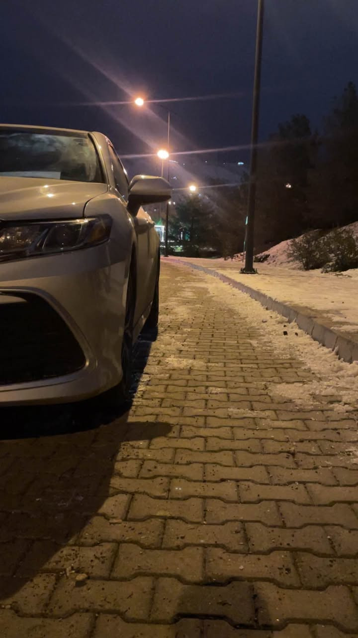 سه ياره كه مالي دؤسته بيكيشه هه موو شتي تازه يه 
ره قه موو سه نه ى تازه 
تايه و ويلي تازه ببلادي بؤ به سراوه
ته نها دوو پارجه بؤياخه  
*********** موصل, نينوى
