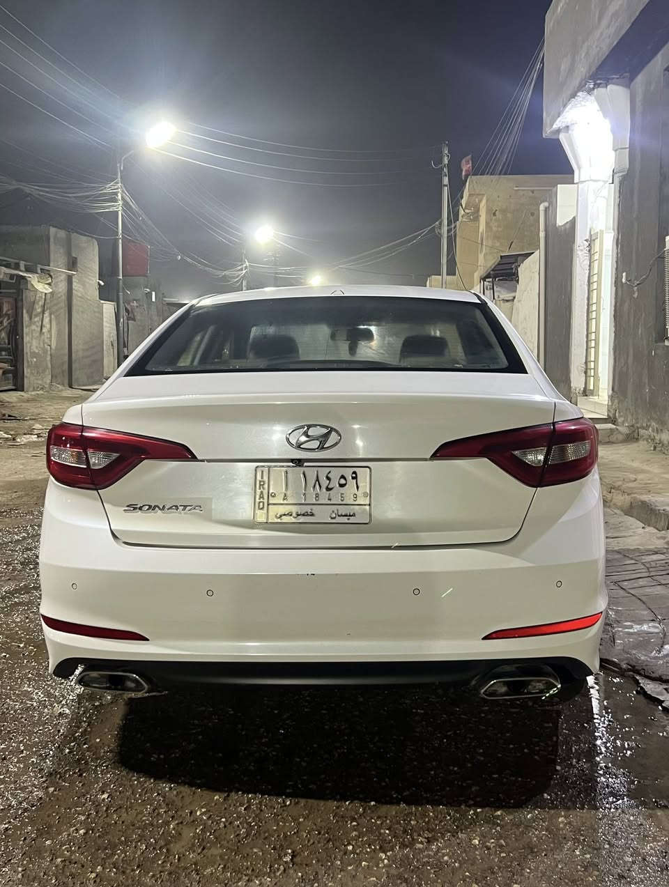 السلام عليكم
سوناتا ١٥ للبيع 
خليجي مكفولة
مواصفات النص فل
السعر ١٤٥$
للاستفسار واتساب ***********
