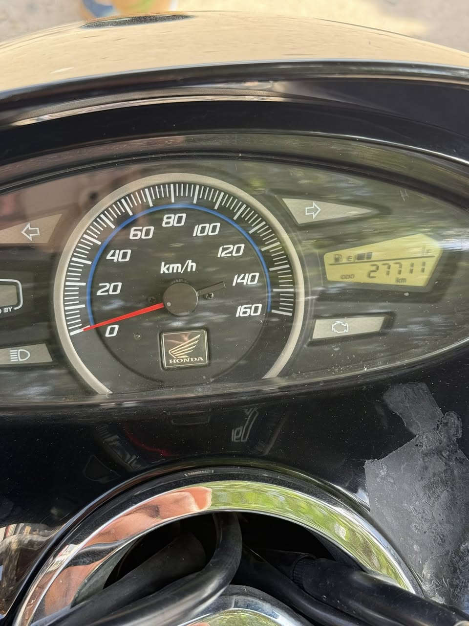 سلام عليكم شباب دراجه PCX ياباني
حجم المحرك ١٢٥
كفاله عامه من كلشي 
احلى من الصور الله شاهد 
السعر خاص***********
