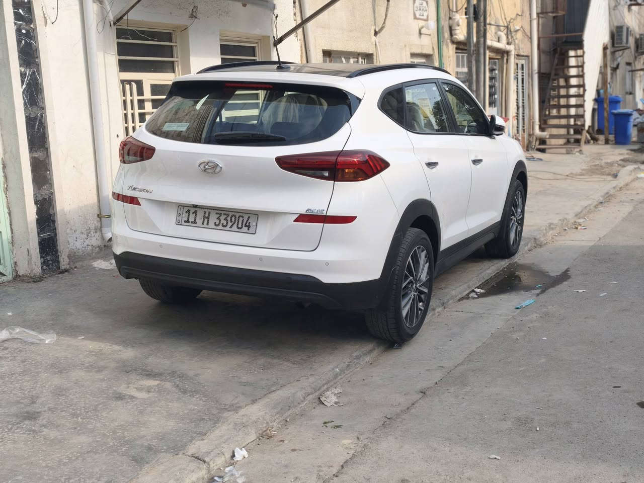 السلام عليكم
للبيع توسان موديل 2019 الكاصد 
السعر 195$ 
فول عدا البصمه
بانروما 
كشنات جلد 
داخل صاج 
خمس عدسات
بك لايت لد
لد امامي
شاشه كبيره 
كامرتين اماميه وخلفيه
ثلاجه 
قطعتين تبريد 
كروس مثبت سرعه
وباقي الموصفات معروفه 
ملاحظه السونر قديم قبل الشخط المذكور السياره بيه بلباب الخلف الصدر شخط ومسحوب كارت عل كد شبر ونص ومكانين بارد مو واضحات 
مكان السياره الكسره 
*********** ارجو الاطلاع عل التفاصيل قبل الاتصال
