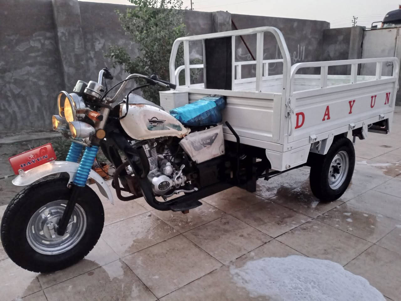 سلام عليكم ستوته للبيع موديل 2015 جديده توني معمره أوراق كامله مكينه ما مفتوحه تخم  تاير جاهزه كهربائيات شغاله مكان سوق الشيوخ السعر 1550وبيه مجال ***********
