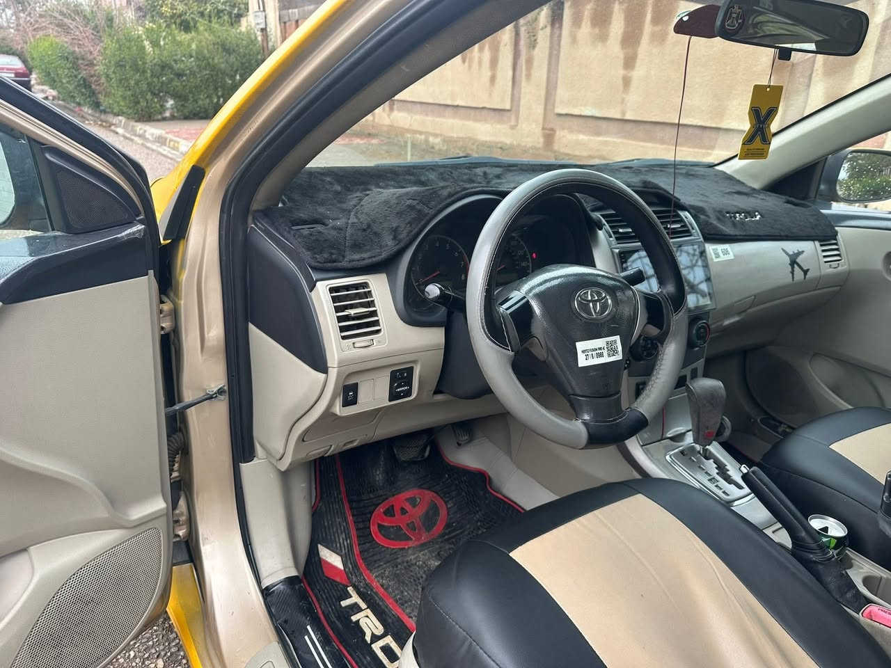 السلام عليكم كورلا للبيع 2011
رقم كركوك بسمنه سنويه لل٣٠ دفتر بانزين بيها 

محرك بي صوت وينقص (يصرف) ضررها جامرلغ سايق مبدل بدون دواخل باب السكن الخلفي مصلح نفسه يعني قطعه وحده مبدله السهر ١١٥ بيها مجال قليل حيل خاص ماجاوب اتصل عالرقم :***********
