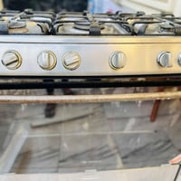 طباخ للبيع شغال حتى الفرن سعر ١٠٠ اتصال ع رقم الشراي ونظافه شوفت عينكم...