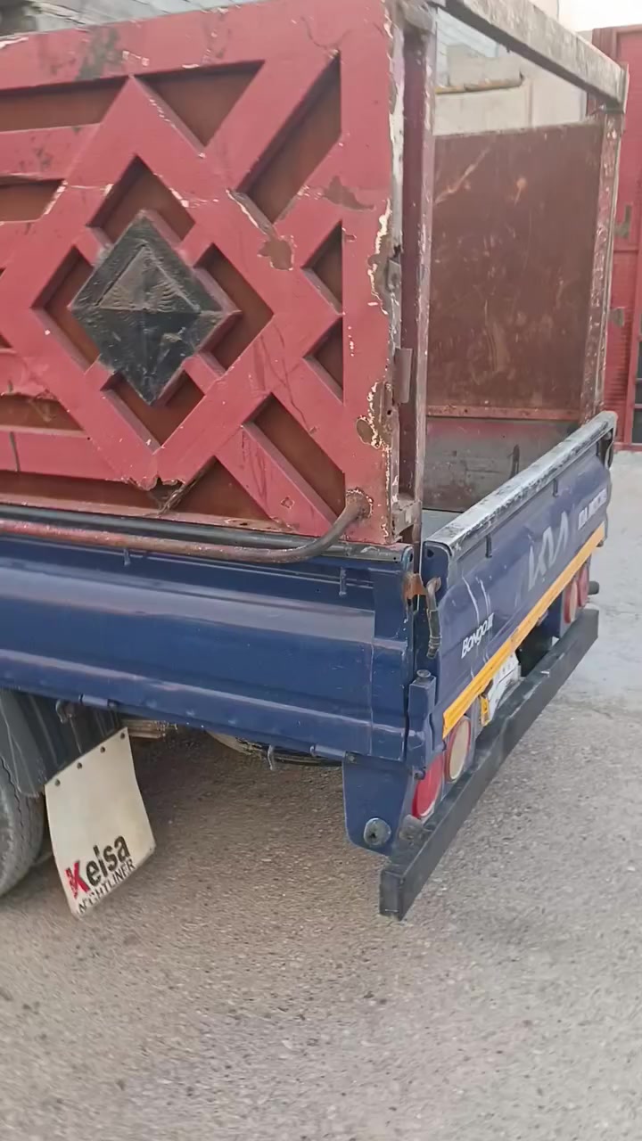 سلام عليكم سيارة للبيع موديل ٧ رقم بغداد السيارة خير من اللة مصبوغة للجمالة فقط عنواني بغداد السعر 85 و بيها مجال قليل رقم الهاتف *********** الشراي يتصل بي خير ويدلل
