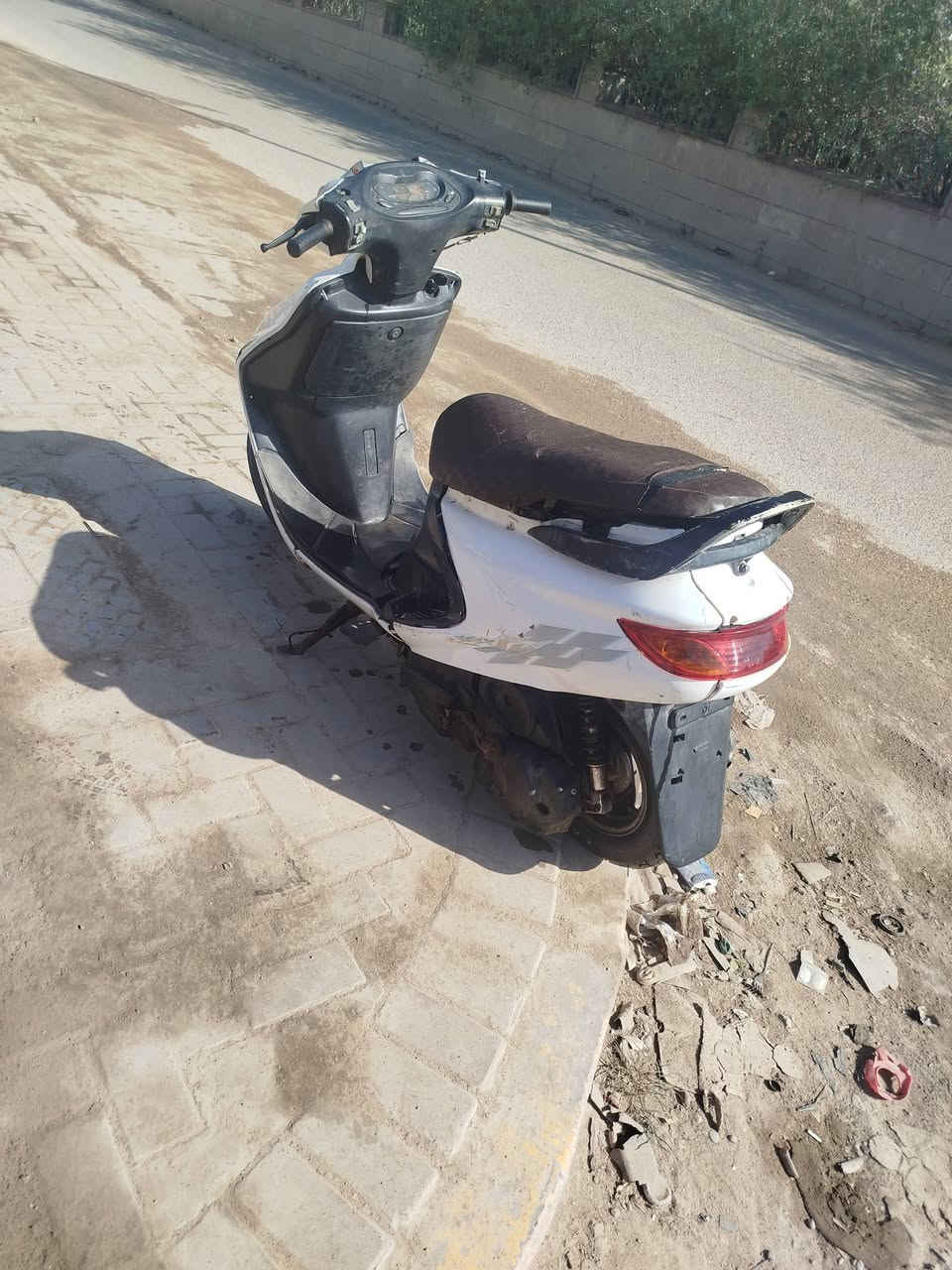 السلام عليكم دراجه فراشه للبيع دراجه نظيفه كهربائيات كلها شغاله السعر 200 بيها مجال مكان الديوانيه قضاء الشاميه ***********
