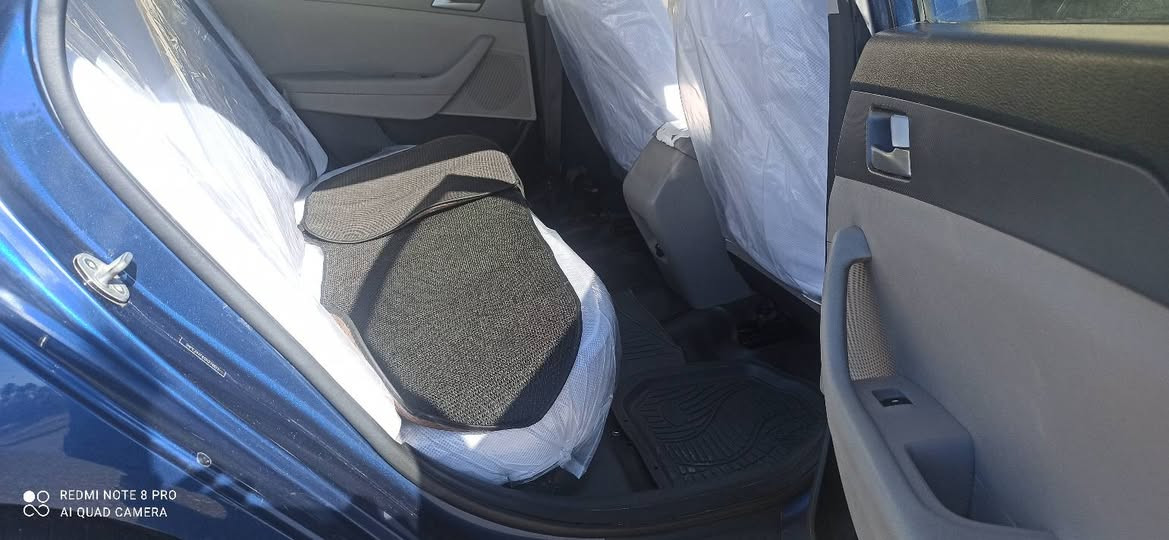 من رخصة الادمن سوناتا للبيع موديل 16 بسمي امريكي تبديل جاملغ امامي ايسر ولباقي ليبر  واحد وبيها بلحوض اصبعين طخه محرك كير حداديه شرط تبريد ثلج رقم واسط السعر 112 وبيها مجال  حك الجيه مكاني السماوه الرميثه ***********
