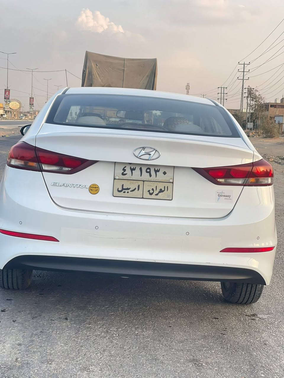 النترا 2018 سوبر خليجي
سياره نضيفه وحلوه بيها بارد بباب السائق والخلفي بس كفاله من الصبغ ماشيه 99الف 

محرك2000دوش
السعر 115 قفل عندي بناء ومستعجل على البيع 
***********
