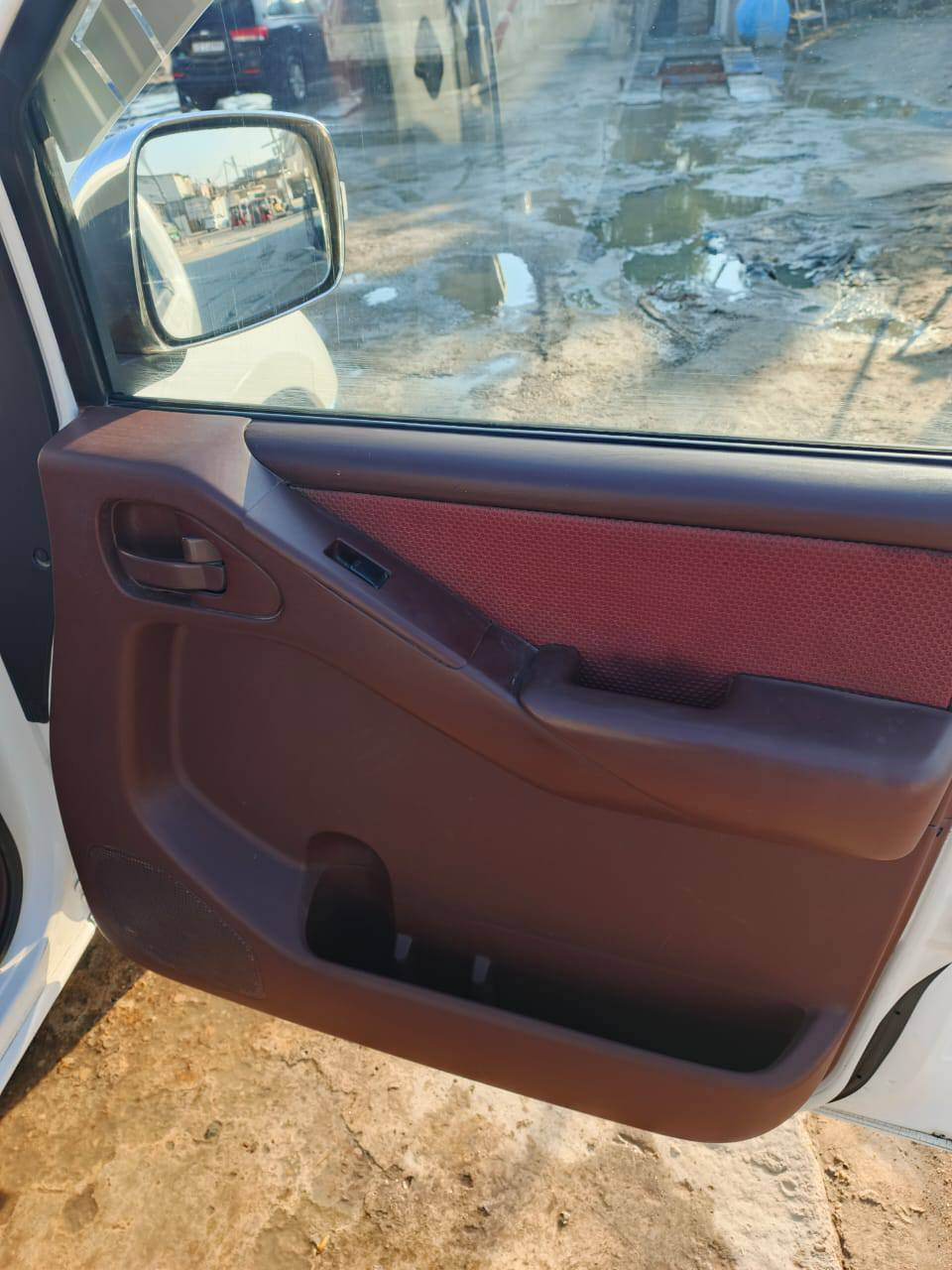 السلام عليكم نيسان نيفارة السياره مجفته جديد موديل 2012 السيارة بأسمي عليها تخم تاير جديد والسياره نضيفة ما ناقصها كلشي
بيها فقط طخة بالباب الخلف الصدر مكان السياره بغداد الامين ( السعر ) 130 
للاستفسار : ***********
