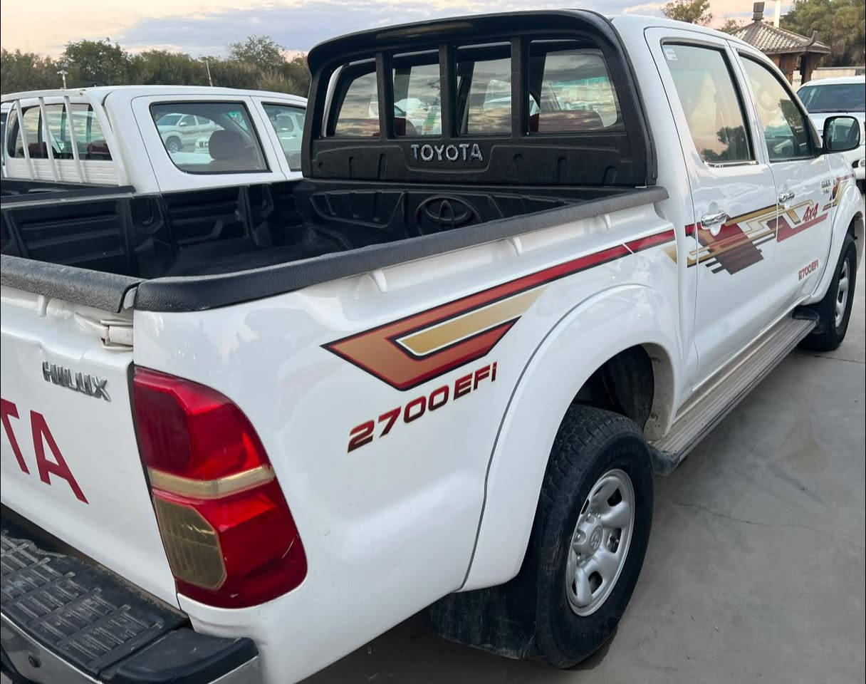 للبيع تيوتاهيلوكس موديل2007سعودي فورويل 4x4رةقمةسليمانية جديدة بسمي بشرط تحويل مابي صبغ كفالة عام سعرة 160مكان كلار ***********
