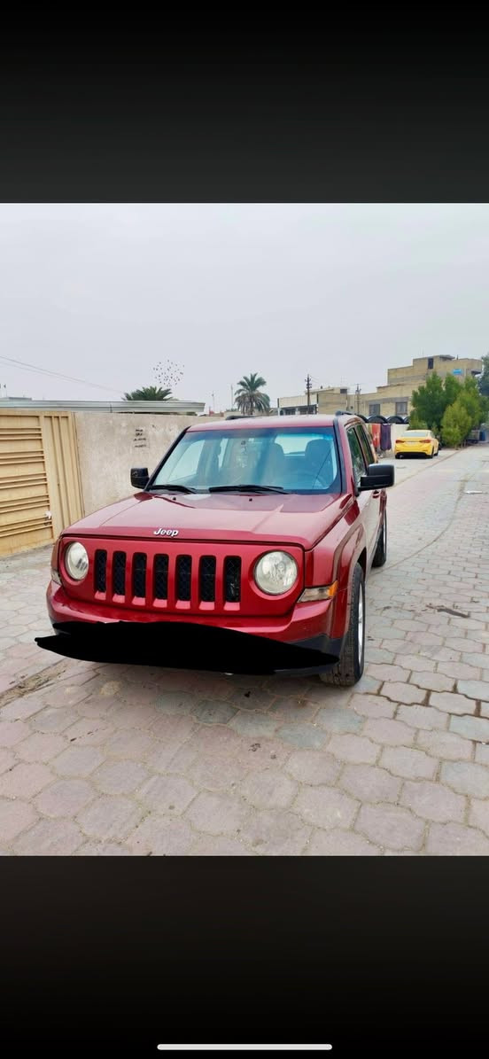 رقم ذيقار ابيع بس وكالة بيهة اشارت حجز حتياطي فقط ما اعرف شنو لان ما مراجع عليهة
السعر قفل قفل 75 
سيارة جديدة داخل قمرديني 
هاتف *********** 
اي ستفسار أرجو الاتصال
