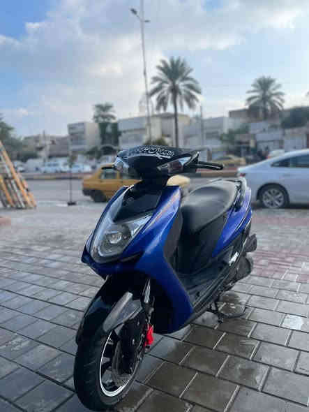 السلام عليكم 
سكنس شمعة خمسينية موديل 18 ماشية ٤٢ الف 
الدراجة بحالة الوكالة جديدة ومكفولة كفالة عامة كفر ومكينة 
مثل مموضح بل صور الدراجة خير من الله جديدة
المكان الشعب الشراي يتصل ‭٠٧٧١ ٤٦٢ ٣٠٨٥‬ ما اجاوب خاص
اليدور نطايح خل يعبر المنشور 👍🏻
