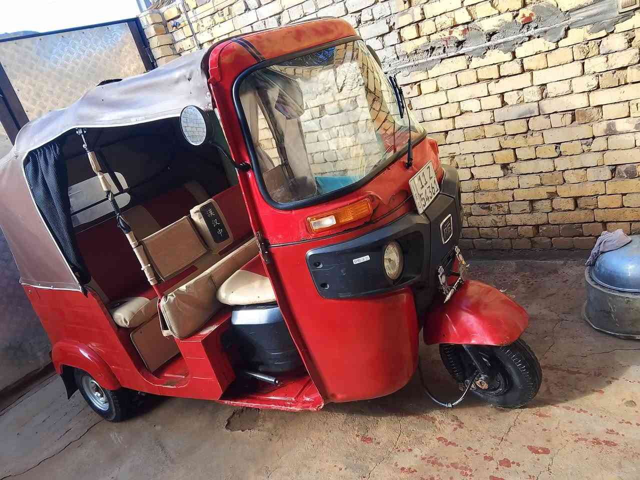 سلام عليكم تكتك للبيع مديل 18شهر 9رقم  وداخله هزه السعر خاص  للستفسار على هذا رقم ***********
