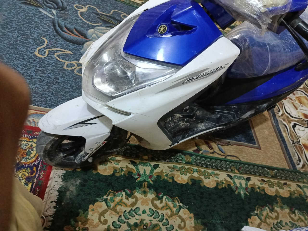 دراجه. سكنز صيني جاهزه مجهزه كلش معدل 140سرعه لا تنقيص ولا تبخير تشقيل عن بعد حساس سرقه شاير لايت هورن كله كهربائيات شقاله وجاهزه ولي يريد يرتب بعد بكيفه سعره 500 وبيه مجال


**إذا كنت صاحب هذا الإعلان وتريد حذفه لأي سبب، رجاءا أرسل رسالة إلى الدعم الفني**