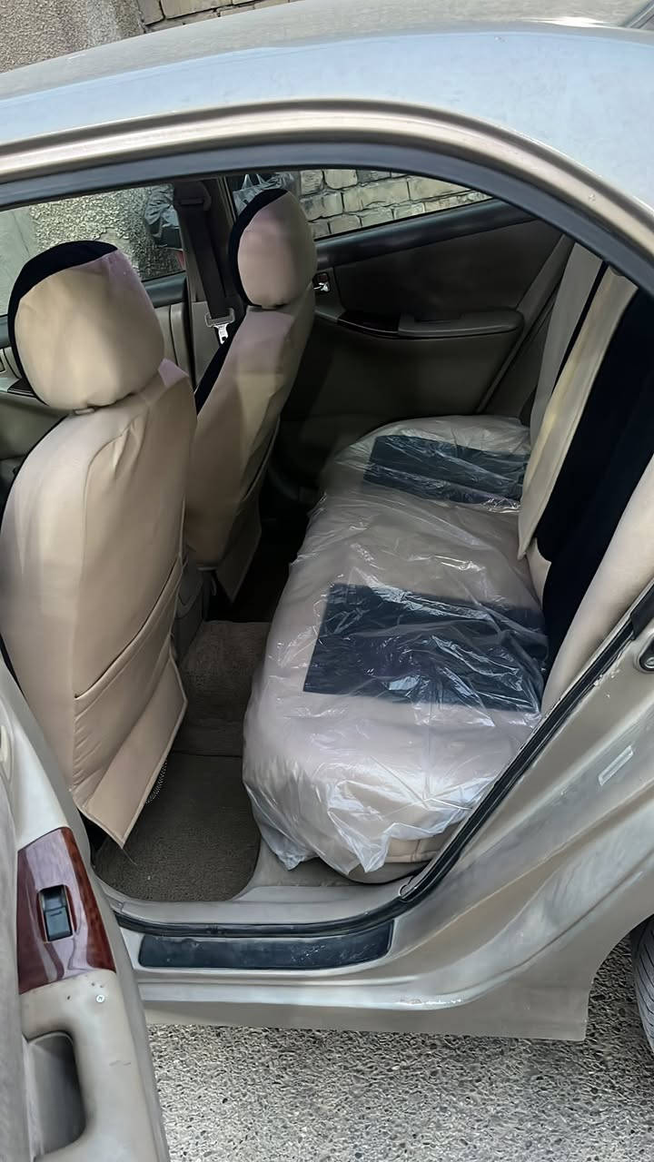 السلام عليكم كورلا نحلة 2006 وارد امريكي السياره داخلة كلين للعراق بالعراق بيهه طختين بالبدنة وبالجاملغ الايمن مصبوغة عام وبعدني ممبولش السيارة وموجوده الصور قبل الصبغ نواقص السياره مشط ستيرن صدر امامي وخلفي نضيف مسويلهه ادامة قبل شهر تنضيف غرفة احتراق وفيت بم ونوزلات ومجاول وبلكات كلة جديد 
السعر 75 
*********** شهداء السيدية
