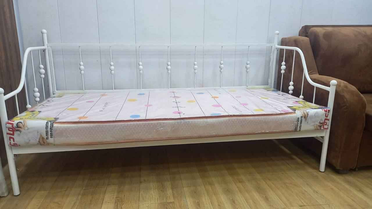 سرير 2*1  قياس ٨٠*١٩٠سم
هم سرير وهم قنفة صناعة عراقية  صبغ حراري متوفر بخمسة 
الوان ابيض اسود ذهبي 
وردي برونزي

السعر //  165 الف
توصيل بغداد 5 اطراف 10 محافظات 20 بغداد, العراق


**إذا كنت صاحب هذا الإعلان وتريد حذفه لأي سبب، رجاءا أرسل رسالة إلى الدعم الفني**