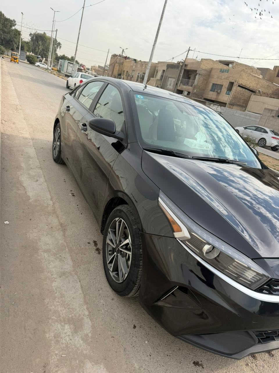 فورتي موديل 2023 نص موصفات السيارة جديده وبدون صبغ وبدون حادث بس الدعاميه مفتوحه مابيه نقص السيارة جديده حيل السعر 143 وبيه مجال بصيط حيل بس بيع بدون مراوس ***********
