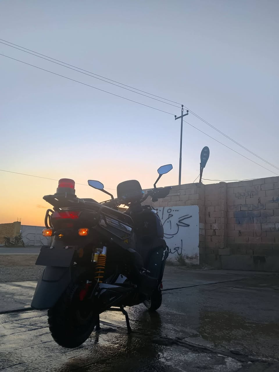 السلام عليكم ماطور شحن يمشيك 120 KM سعره 1500 وبي مجال اتصال *********** او خاص
