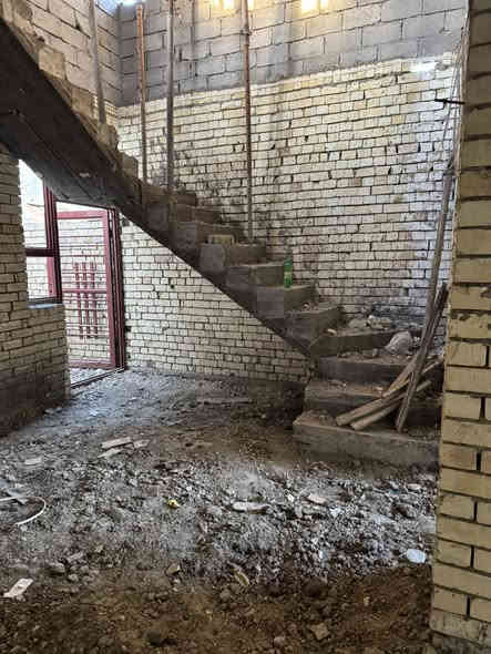 يالله السلام عليكم يعلن مكتب الخبير عن وجود هيكل كامل مسقف طابو زراعي سند 25
مساحته 107 متر بناء طابوق مسلح بيتونه كامله مسقفه كبيره
يتكون من غرفه كبيره صاله استقبال مطبخ صحيات داخليه وخارجيه 
السعررررر. 48مليون بي مجال بصيط
موقع الهيكل حي المصطفى شارع الجامع
الاتصال ***********
