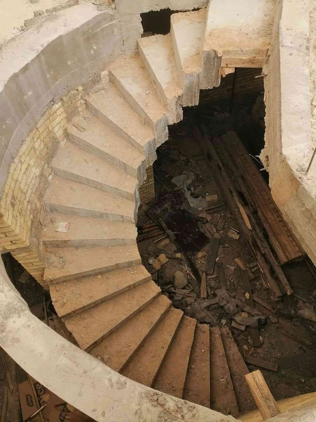 عملنه نجاره وحداده
داخل الخضر والسماوة 
حسب المساحة وشرط العمل 
أسعار مناسبة 
سطوح رباطات 
علي النجار ***********
