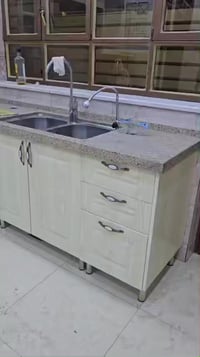 كاونتر لبيع  سنك طول ٢٤٠عرض ٦٠ المطبخ تعليك ٣١٠ العنوان بلديات  ٠٧٧٢١٤...