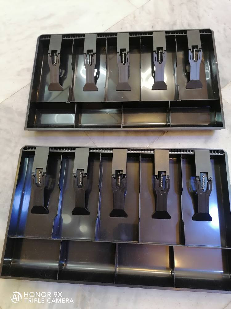 السلام عليكم أعلى سعر ابيع قطعتين  مال خزن الأموال في السوبر ماركت  روعة جديدة  اكتب السعر وبالف عافية والتواصل واتساب ***********
