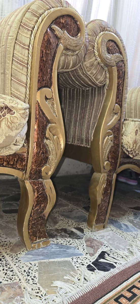 السلام عليكم ورحمة الله وبركاته
تخم ١٠ مقعد ( أربعة صغار و اثنين كبار و٤ كوشات) للبيع ب ٣٠٠ الف دينار  الموقع بغداد الحرية البستان


**إذا كنت صاحب هذا الإعلان وتريد حذفه لأي سبب، رجاءا أرسل رسالة إلى الدعم الفني**