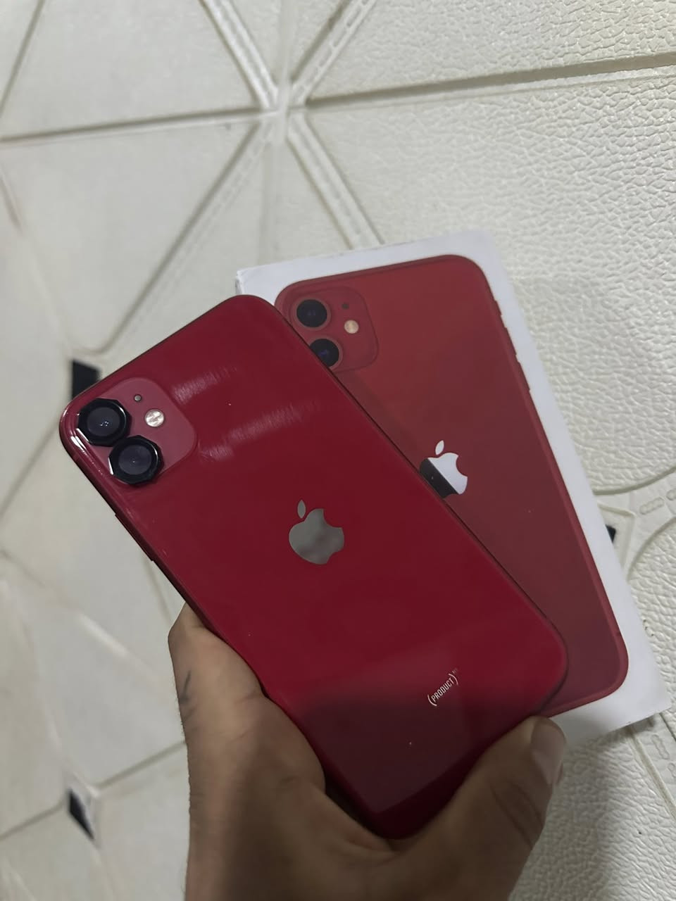 ايفون 11 كامرتين جهاز جديد ستخدام بيت مكفول من كلشي وين مايعجبك افحص مامفتوح بطارية 91 ذاكرة 128 كامل ملحقات سعر 300 رقمي ***********
