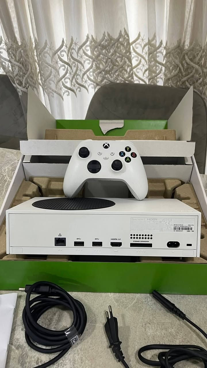 Xbox Series S 512GB للبيع
✅ إصدار 2022 5/17

✅ نظافة 100%

✅ لوك ستيكر (بعدهم ما مفتوحين)

✅ غير مصلح نهائياً

✅ شغال 100% بدون أي مشاكل

✅ كامل الملحقات والكارتون

✅ افحص وين ما اريد
بل اضافه وياه يده كيم سير g7
هارد 1T

الجهاز استخدام شخصي ونظيف جداً 

💰 السعر450,000 دينار بي مجال بسيط

📍 الموقع: الموصل


**إذا كنت صاحب هذا الإعلان وتريد حذفه لأي سبب، رجاءا أرسل رسالة إلى الدعم الفني**