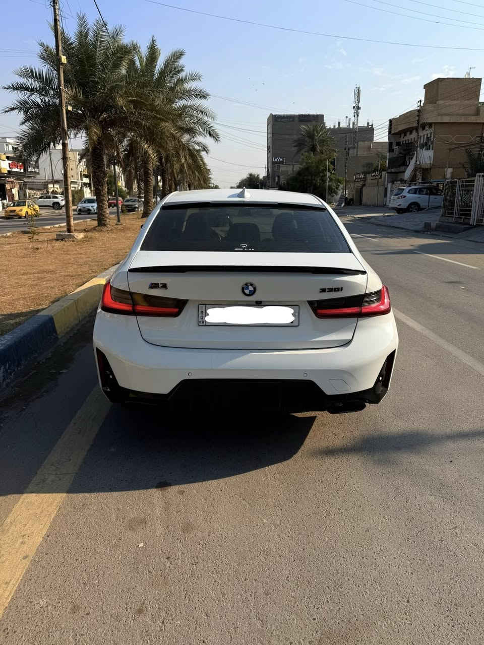 السلام عليكم
بي إم دبليو الفئة الثالثة 330i M Kit M

لوحات دهوك، المواصفات كاملة، سنة ا

ما شاء الله، بحالة ممتازة وجديدة

رقم الشاسيه: 3mw5r1j0318b46383

الفئة: 330 - الفئة، الموديل: 2020

المحرك: 4 أسطوانات سعة 2.0 لتر تون بور تيربو 250

ناقل الحركة: أوتوماتيكي 8 سرعات، المسافة المقطوعة:65 

حادث السيارة بابين وجاملغ جهة السايق فقط موضح بصور
المواصفات:

دفع ثنائي

مجموعة M كاملة

حساسات 360 درجة

عجلات مقاس 19 بوصة

عدادات إلكترونية

سيارة قابلة للسحب

مصابيح أمامية - LED رقمية - زينون أضواء

دخول بدون مفتاح

شحن لاسلكي

رادار تحذير من الاصطدام الأمامي

رادار انحراف المسار

ذاكرة تخزين

وميزات قياسية أخرى

السيارة بهيكل المصنع الأصلي بالكامل

السعر :  240 ورقة وبي مجال شي بسيط 

غير متصل بالإنترنت اتصال ***********
