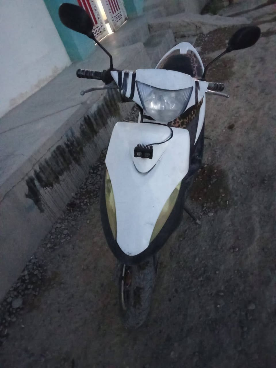 ماكس 120 عندنا نظيفه سعر مناسب 275 بها مجال ***********

