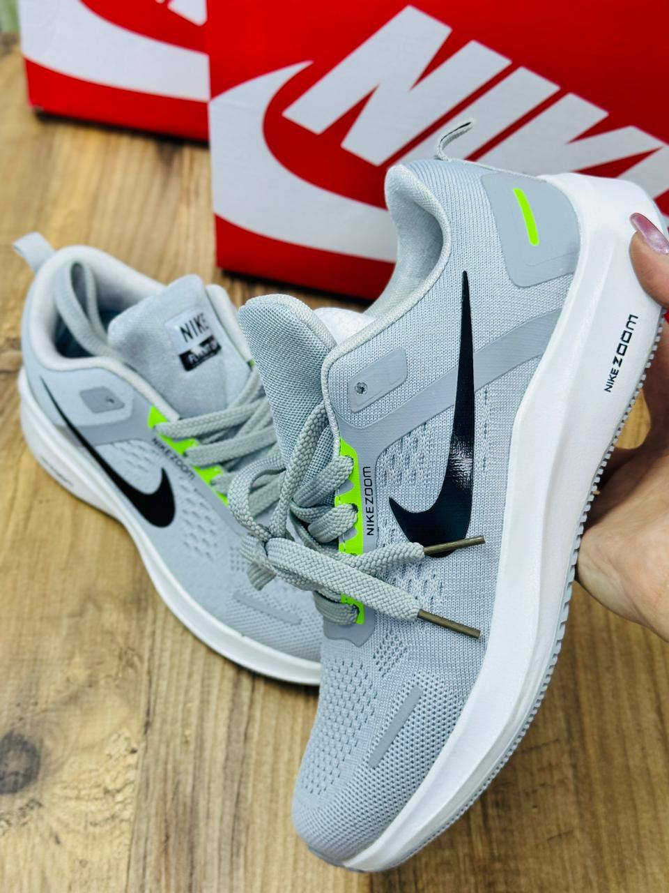 السلام عليكم شلعه احذيه نسائي ورجالي رياضي وسلبر كعب
 الرياضي ماستر كوالتي ولسلبر تركي كله جديد غير مستخدم العدد ٥٠ قطعه
السعر 500 الف 
وياهن كارتونه شحاطات نسائي 
العنوان بغداد الحريه 
***********
