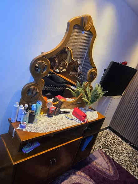 السلام عليكم غرفه صاج تكمه للبيع  مكاني بغداد حي جهاد السعر ٥٥٠ وبيها مجال ***********
