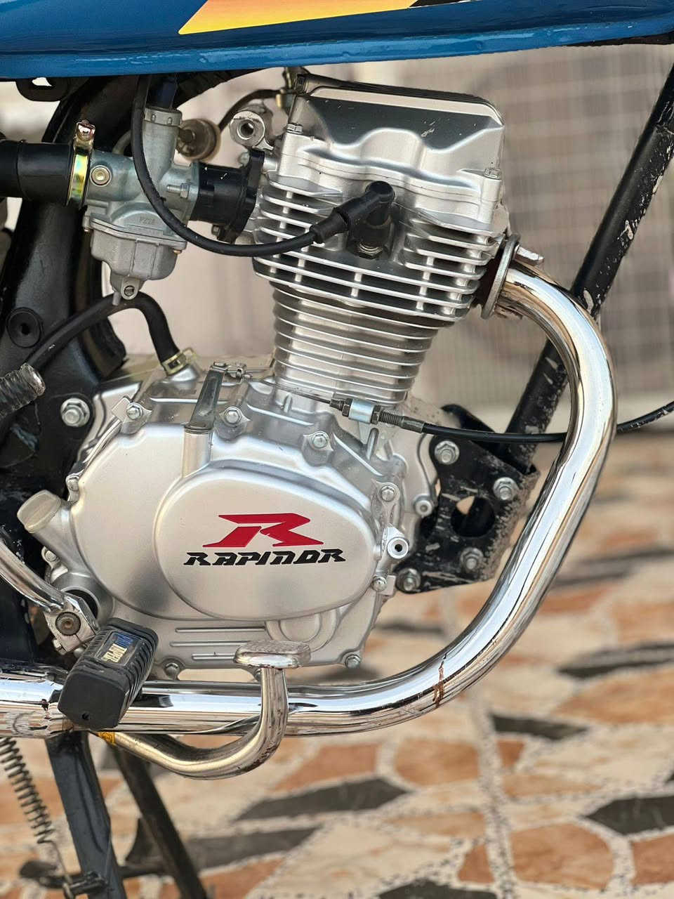 سلام عليكم دراجه للبيع أدوات  رابيدو دراجه نضيفه وجديده مكينه بطله السعر 600وبيه مجال حگ مكاني خور زبير  الجيه رقم التواصل***********
