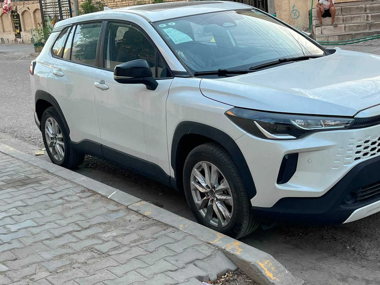 كورلا كروز فول مواصفات هايبرد مكينه 2000 دوش شكل الجديد موديل 26 زيروا نظام السياره مقترض وكفيل من نفس البيت رقم بغداد وراعيها بغداد مكانها باالبصره /***********

