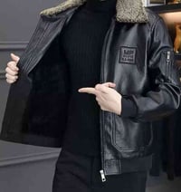 القمصلة جلد • بطانة فرو • مقاس لحد 4XL