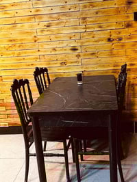 ميوزت طعام هنه وكراسيهن  ما مستخدمات قليل السعر 100 الرقم 07708406465