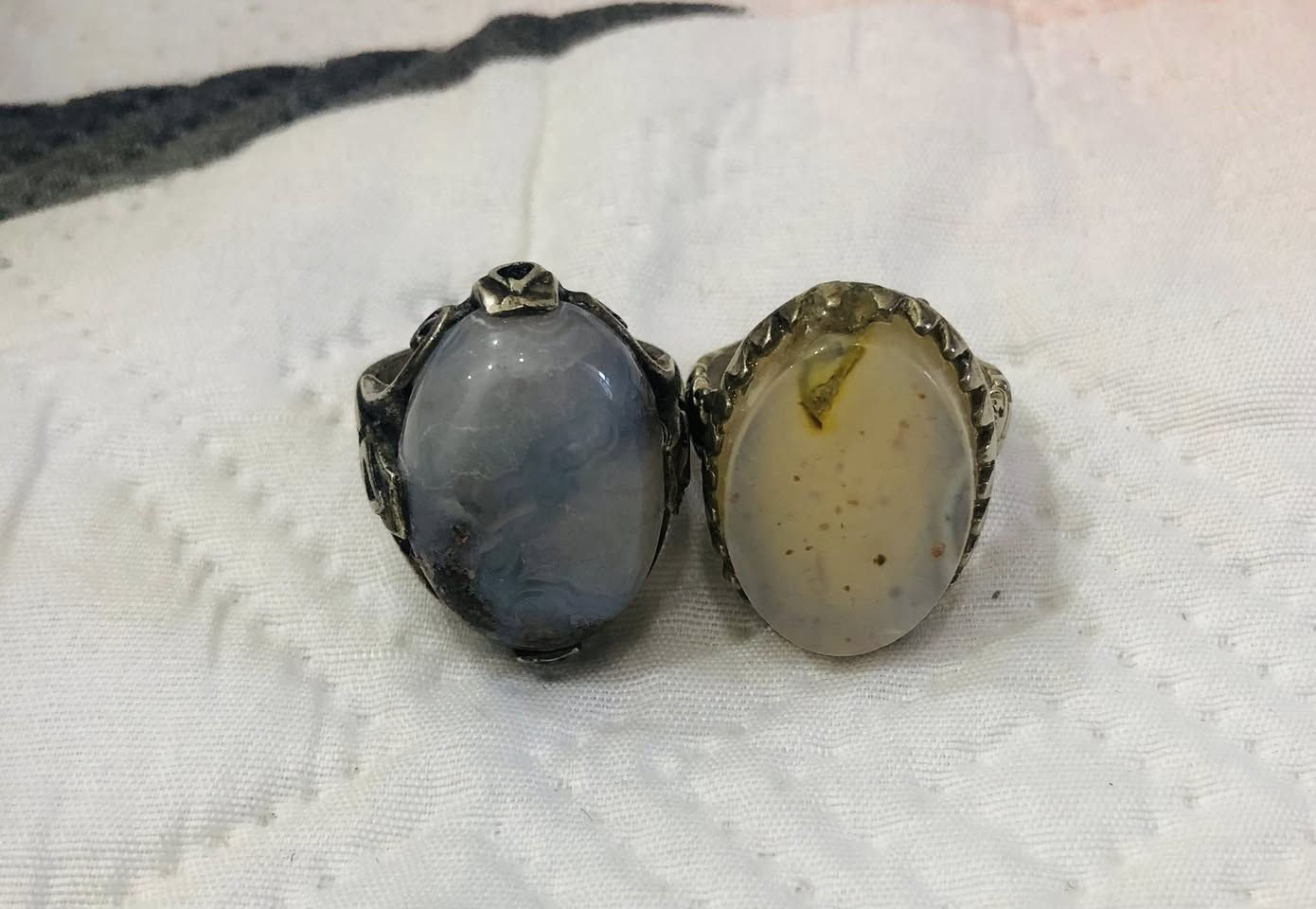 متاح محابس فيروزي وعقيق مكان بغداد الدوره ***********
