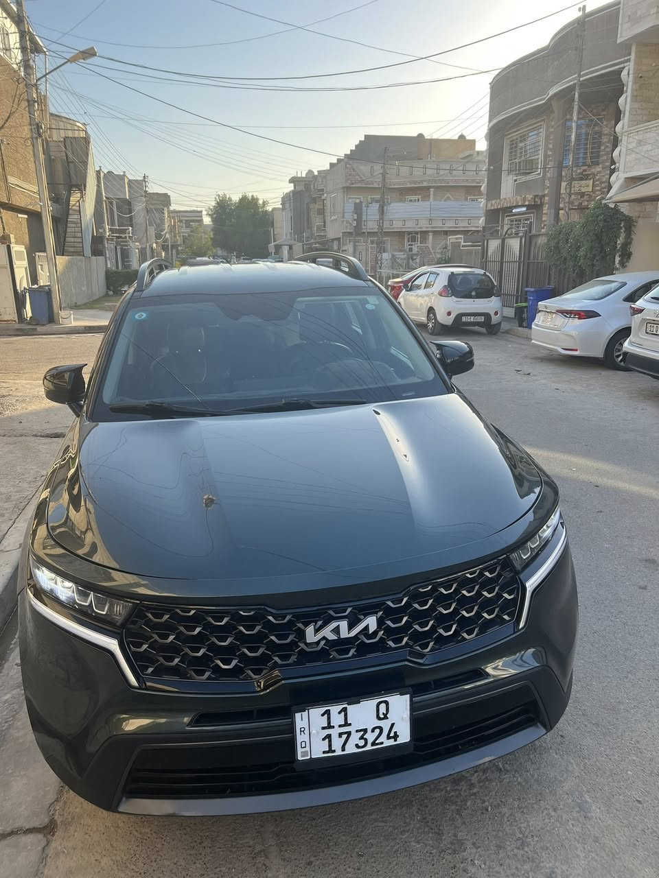 السلام عليكم 
سورنتو البيع 2023 زيتوني مميز 
رقم بغداد الجديد الدولي تحويل ثاني يوم بأسم المشتري

الحادث/ بابين +جاملغ امامي شبر من جاملغ خلفي 
ايرباك/ بردة فقط

السعر/215$وبيه مجال 

المواصفات/محرك 4 سلندر gel 2500 

1- كشنات جلد

2- شاشه كبيره

3- حساسات 

4- رادارات جانبي امامي خلفي

5-توقف ذاتي

6-تحديد مسار

7- سياقة ذاتية

8- مري شفط

9- جنطة كهرباء وشفط

10 بصمات دخول ذكي على الابواب

11- كنشات كهرباء وتدفئة

12- عداد الكتروني

13- اربع وضعيات قيادة ( ايكو- سبورت - سمارت- نورمل)

14- تحكمات بلستيرن

15- تبريد قطعتين 

16-سايد بريك بصمة

17- ابل كاربلي

18-شاحن واير ليس

19-لايت زنون 3 عدسات LED

20- ويل حجم 20

21- جام كله اوتو

22-بك لايت LED

23- كامرة خلفية

وبعد بيه هواي مواصفات كلش حلوة

العنوان/ بغداد حي الجهاد

الرقم/ ***********
