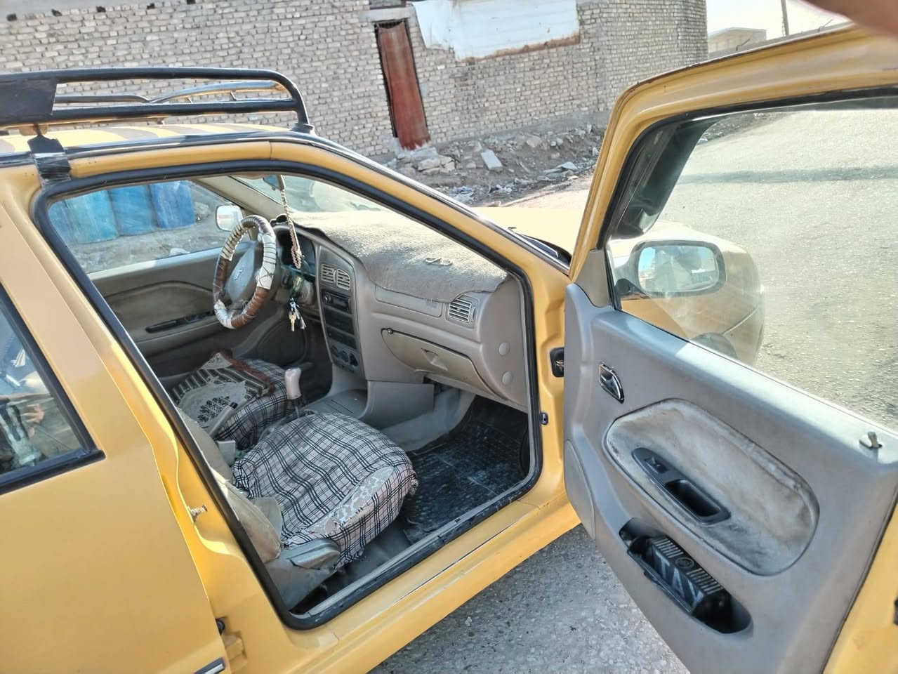 السلام عليكم
شيري ٢٠٠٩ كير ومحرك كولف (كير عادي ) رقم بغداد الماني بأسمي ؛ محرك بي بخار 
السعر ٢٥  وبيها مجال قليل 
رقم الهاتف ***********
