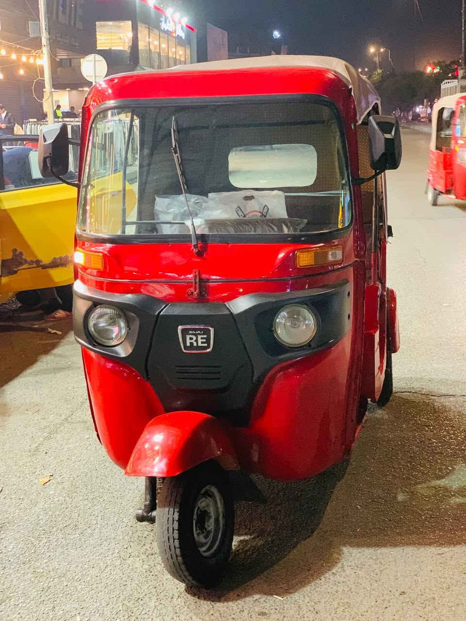 سلام عليكم تكتك موديل 18 جاهزه.   سعر 4 وبيه مجال  رقم وسنويه تحويل ثاني يوم تكتك مكينه مال 20   تكتك تخبل. ***********
