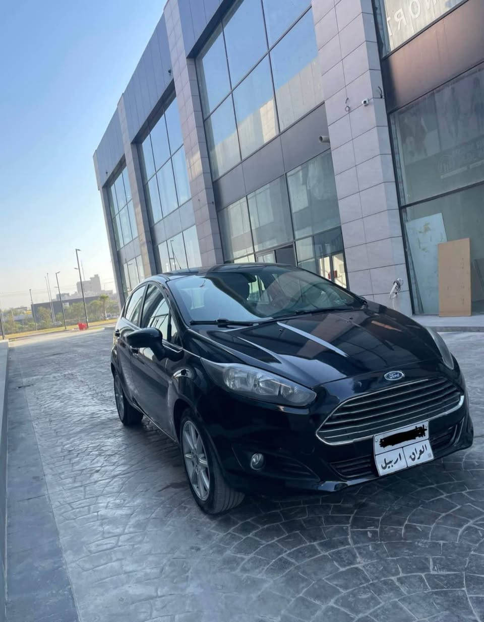 فورد ڤيستا موديل 2019 
فول ماسفاته 
گير توماتيك 
مه كينه چوار پستنه 
مه كينه بى توربو مرغوب 
شاشه گه وره 
ناو حه وت ره نگ 
چوار جام كاره باى 
ئاوينه كاره باى 
ته ريد ساردو گه رم ايش ده كا 
تحديد سورعه 
يه ك پارجى سبوغه 
ليدرانى نى پيشه وه پشته وه 
سعرى 83 وه رقه مه جال 
سه ياره كه هه موو شته كى به شرته 
سه ياره كه له هه وليره 
به ناو كردن به شرته 
ژماره ته لفون 
0️⃣7️⃣5️⃣0️⃣6️⃣7️⃣1️⃣7️⃣1️⃣7️⃣7️⃣ أربيل, العراق
