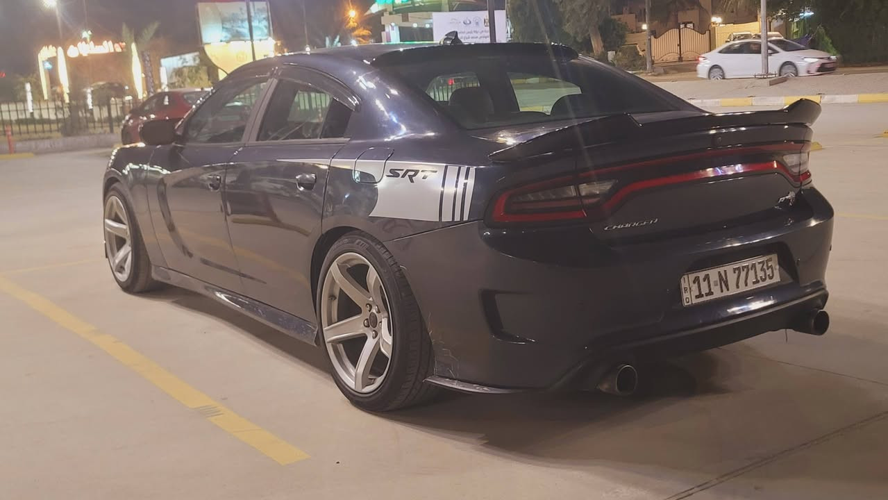 السلام عليكم
دوج جارجر مديل 2016
هيمي 5700
السياره حادثه بابين وجاملغ خلفي فقط حادث امريكه السياره خير من الله 
السعر 168
***********
