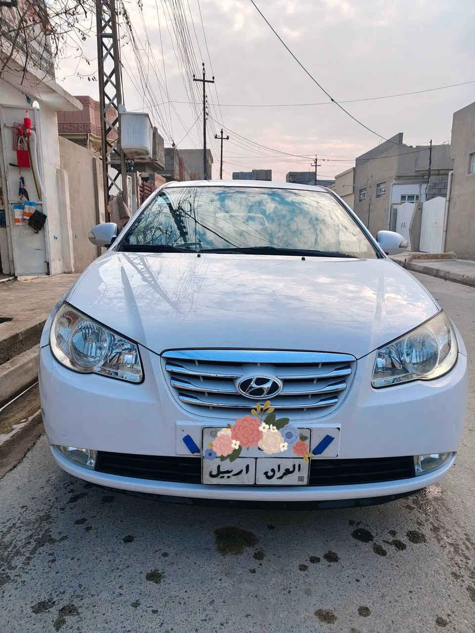 سيارة النترا 2011
گير اوتوماتيك 
بيها قطعتين صبغ بونيد وجاملخ
بدون دواخل
114 وبيها مجال للطيبين
***********
