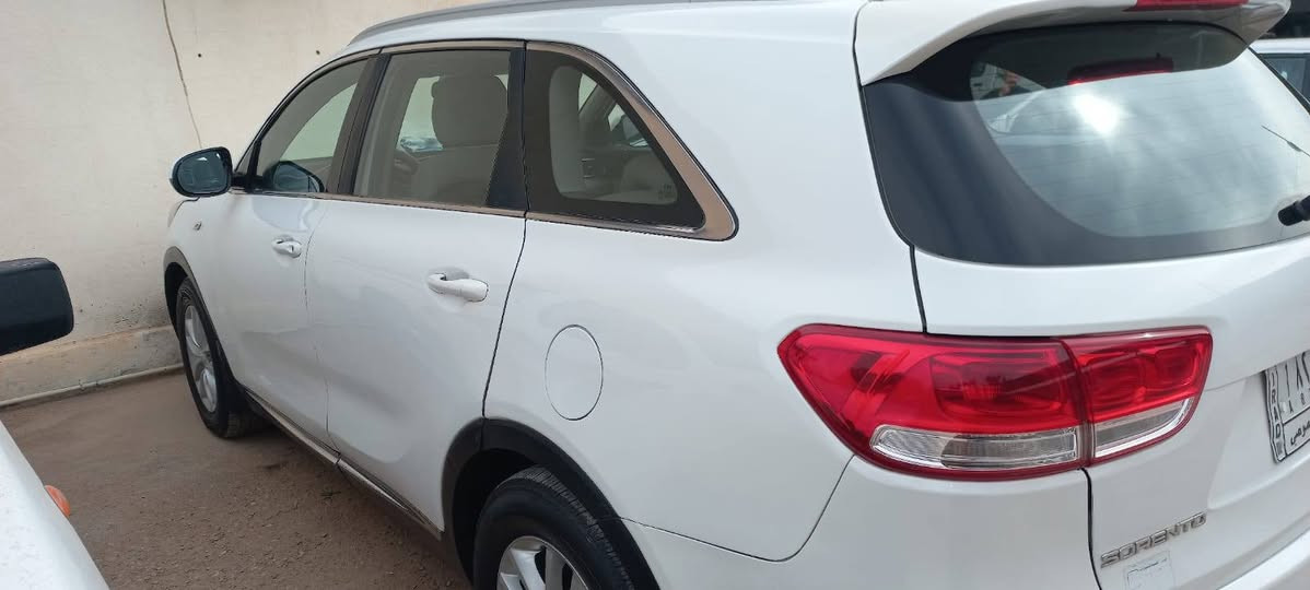 سورنتو 2016خليجي حزام محرك وكير شرط 6سلندر 7راكب المرغوب داخل لونين ترايك وين تريد  3انظمه ايكو وسبورت واعتيادي  شرط التحويل
*********** وات ساب
بيع او مراوس حسب القناعه
