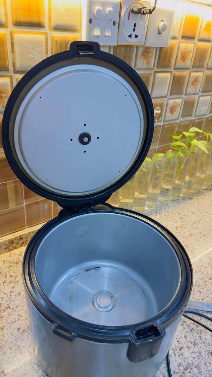 كدر كهربائي طبخ مركه او تمن او شوربه او دولمه كلشي ينطبخ بي مستخدم بس كلش جديد سعر 35 الف عنواني كربلاء كربلاء, العراق


**إذا كنت صاحب هذا الإعلان وتريد حذفه لأي سبب، رجاءا أرسل رسالة إلى الدعم الفني**